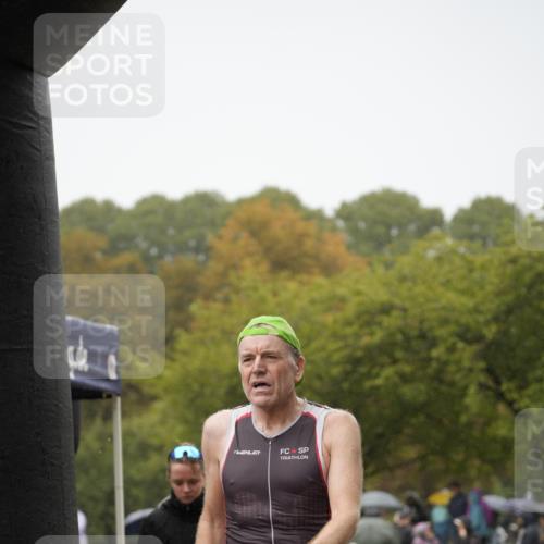 13.09.2026 - Stadtparktriathlon Patografie http://msf.ph/oto/10273994 13.09.2026 12:55:20 Ziel 832, 941 meine-sportfotos.de
