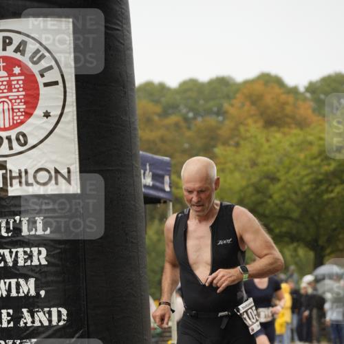 13.09.2026 - Stadtparktriathlon Patografie http://msf.ph/oto/10274043 13.09.2026 12:56:03 Ziel 819, 1053 meine-sportfotos.de