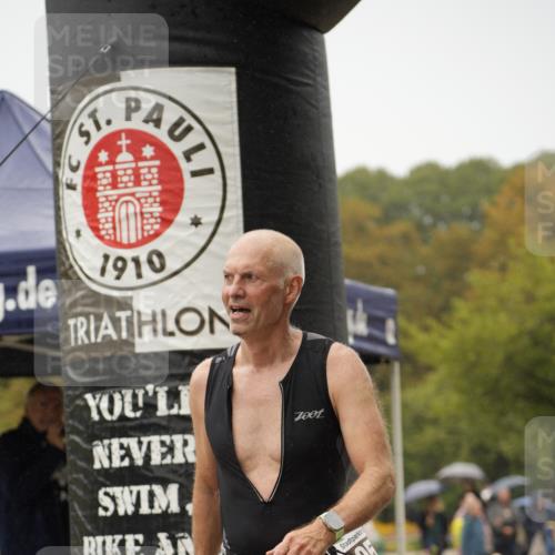 13.09.2026 - Stadtparktriathlon Patografie http://msf.ph/oto/10274048 13.09.2026 12:56:04 Ziel 819, 1053 meine-sportfotos.de