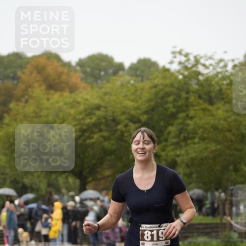 13.09.2026 - Stadtparktriathlon Patografie http://msf.ph/oto/10274055 13.09.2026 12:56:07 Ziel 819, 1053 meine-sportfotos.de