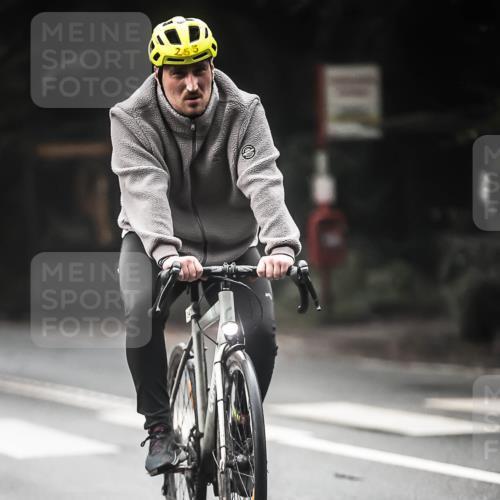 13.09.2026 - Stadtparktriathlon H.Heesch http://msf.ph/oto/10274064 13.09.2026 10:28:33 Radfahren 247, 267, 376, 377, 378, 406, 414, 423 meine-sportfotos.de