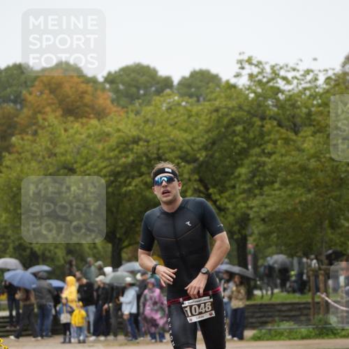13.09.2026 - Stadtparktriathlon Patografie http://msf.ph/oto/10274094 13.09.2026 12:56:30 Ziel 1048, 1067 meine-sportfotos.de