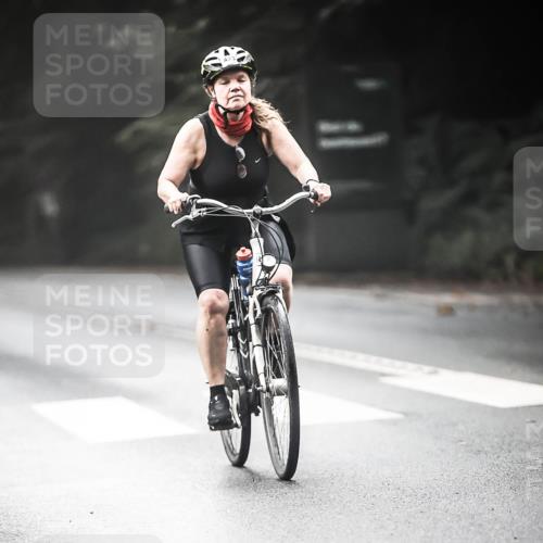 13.09.2026 - Stadtparktriathlon H.Heesch http://msf.ph/oto/10274097 13.09.2026 10:28:37 Radfahren 247, 267, 377, 378, 414, 423 meine-sportfotos.de