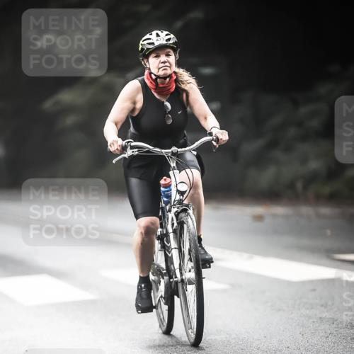 13.09.2026 - Stadtparktriathlon H.Heesch http://msf.ph/oto/10274101 13.09.2026 10:28:37 Radfahren 247, 267, 377, 378, 414, 423 meine-sportfotos.de