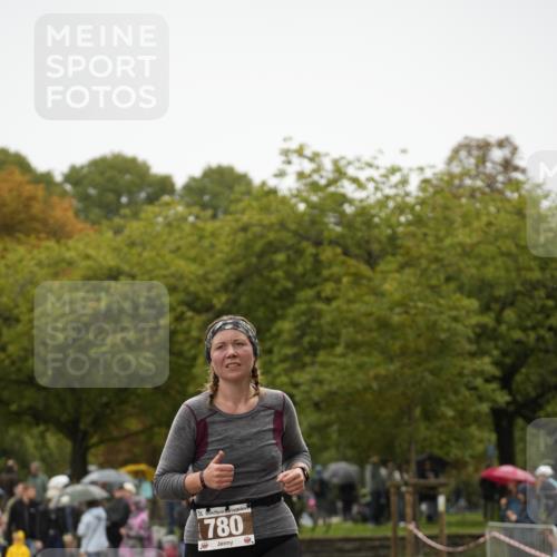 13.09.2026 - Stadtparktriathlon Patografie http://msf.ph/oto/10274116 13.09.2026 12:57:21 Ziel 780 meine-sportfotos.de
