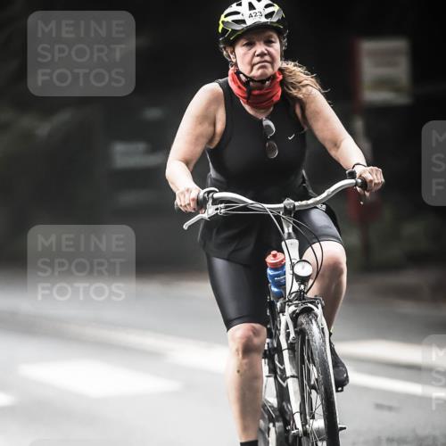 13.09.2026 - Stadtparktriathlon H.Heesch http://msf.ph/oto/10274119 13.09.2026 10:28:38 Radfahren 247, 377, 378, 423 meine-sportfotos.de