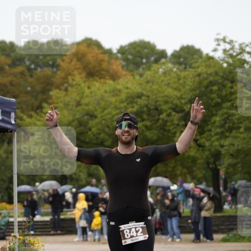 13.09.2026 - Stadtparktriathlon Patografie http://msf.ph/oto/10274135 13.09.2026 12:57:43 Ziel 842, 970 meine-sportfotos.de