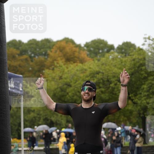 13.09.2026 - Stadtparktriathlon Patografie http://msf.ph/oto/10274142 13.09.2026 12:57:43 Ziel 842, 970 meine-sportfotos.de