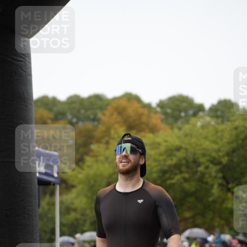 13.09.2026 - Stadtparktriathlon Patografie http://msf.ph/oto/10274147 13.09.2026 12:57:44 Ziel 842, 970 meine-sportfotos.de