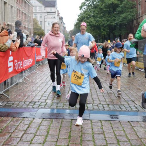 13.09.2026 - Kiel Lauf Yannick Fuchs http://msf.ph/oto/10274158 13.09.2026 08:36:43 Ziel 1031, 1128, 1808, 2464, 3088, 3098, 3246, 3651, 3809, 3887, 4697, 6308, 6452, 6474, 6475, 6479, 6983, 7059, 7153, 8771, 8804, 8995, 9251, 9591, 9958, 10438, 10753, 10891, 11853, 11935, 11945, 71, 308, 464, 465, 516, 569, 690, 740, 858, 874, 923, 1407, 1551, 1552, 1648, 1727, 1829, 1875, 2310, 2328, 3149, 3246, 3434, 3532, 3656, 3689, 3868, 4002, 4007, 4473, 4474, 4495, 4500, 5481, 5486, 5499, 5658, 5842, 6022, 6101, 6143, 6308, 6452, 6469, 6470, 6474, 6475, 6491, 7128, 7136 meine-sportfotos.de