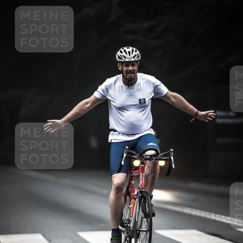 13.09.2026 - Stadtparktriathlon H.Heesch http://msf.ph/oto/10274167 13.09.2026 09:02:02 Radfahren 23, 51, 56, 64, 70, 113, 122 meine-sportfotos.de
