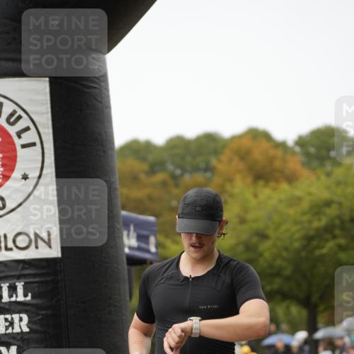 13.09.2026 - Stadtparktriathlon Patografie http://msf.ph/oto/10274171 13.09.2026 12:57:51 Ziel 970 meine-sportfotos.de