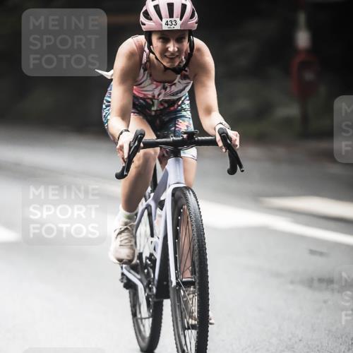 13.09.2026 - Stadtparktriathlon H.Heesch http://msf.ph/oto/10274180 13.09.2026 10:28:55 Radfahren 385, 433 meine-sportfotos.de