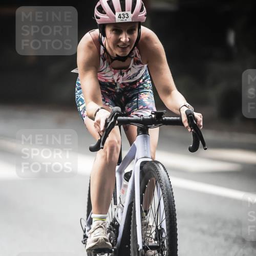 13.09.2026 - Stadtparktriathlon H.Heesch http://msf.ph/oto/10274187 13.09.2026 10:28:55 Radfahren 385, 433 meine-sportfotos.de