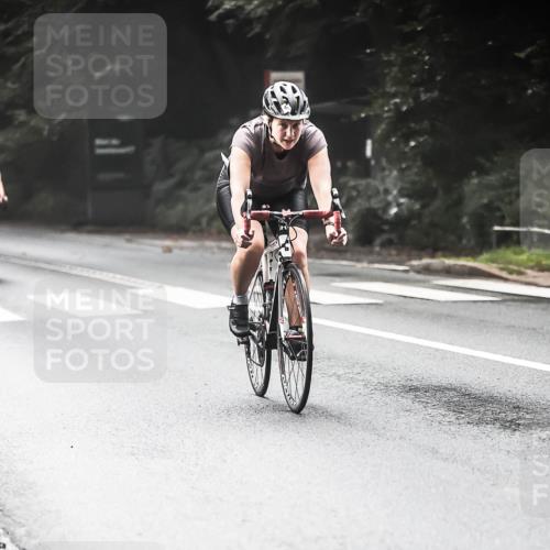 13.09.2026 - Stadtparktriathlon H.Heesch http://msf.ph/oto/10274215 13.09.2026 10:29:03 Radfahren 334, 335, 354, 381, 429, 432, 452 meine-sportfotos.de