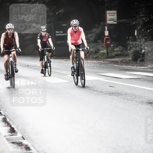13.09.2026 - Stadtparktriathlon H.Heesch http://msf.ph/oto/10274228 13.09.2026 10:29:05 Radfahren 334, 335, 354, 381, 419, 429, 432, 452 meine-sportfotos.de