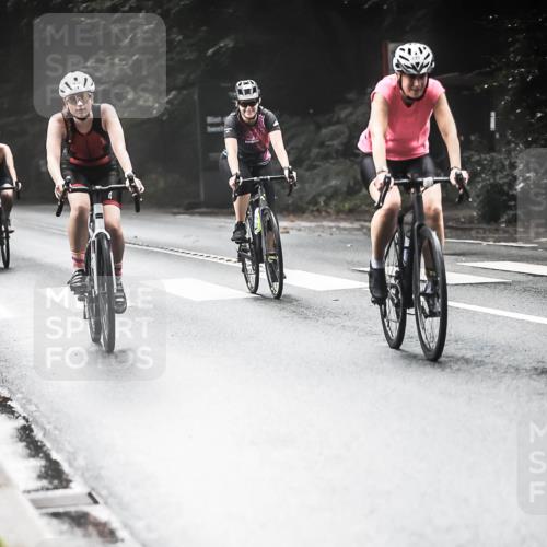 13.09.2026 - Stadtparktriathlon H.Heesch http://msf.ph/oto/10274233 13.09.2026 10:29:05 Radfahren 334, 335, 354, 381, 419, 429, 432, 452 meine-sportfotos.de