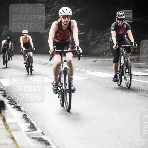 13.09.2026 - Stadtparktriathlon H.Heesch http://msf.ph/oto/10274241 13.09.2026 10:29:06 Radfahren 334, 335, 354, 381, 419, 429, 432, 452, 460 meine-sportfotos.de
