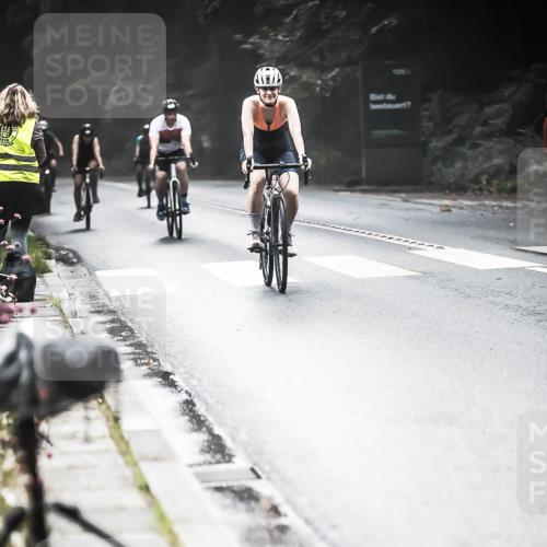 13.09.2026 - Stadtparktriathlon H.Heesch http://msf.ph/oto/10274248 13.09.2026 10:29:07 Radfahren 334, 335, 344, 354, 381, 419, 429, 432, 452, 460 meine-sportfotos.de