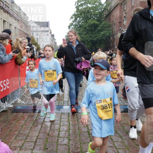 13.09.2026 - Kiel Lauf Yannick Fuchs http://msf.ph/oto/10274324 13.09.2026 08:36:49 Ziel 1031, 1128, 1470, 1808, 2581, 3098, 3651, 3809, 3887, 4697, 5667, 6145, 6357, 6479, 6813, 7153, 7633, 8662, 8771, 8995, 9251, 9591, 9762, 9958, 10438, 10753, 11853, 11935, 11945, 12317, 71, 308, 464, 465, 516, 569, 858, 874, 923, 1407, 1648, 1727, 1829, 1875, 2310, 2328, 2464, 3088, 3246, 3434, 3532, 3651, 3656, 3689, 3868, 4002, 4473, 4495, 4500, 5481, 5486, 5499, 5658, 5842, 6101, 6143, 6308, 6452, 6469, 6470, 6474, 6475, 6491, 6983, 7059, 7128, 7136, 71, 4002 meine-sportfotos.de