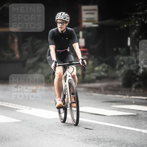 13.09.2026 - Stadtparktriathlon H.Heesch http://msf.ph/oto/10274338 13.09.2026 10:29:23 Radfahren 234, 242, 283, 380, 398, 450 meine-sportfotos.de