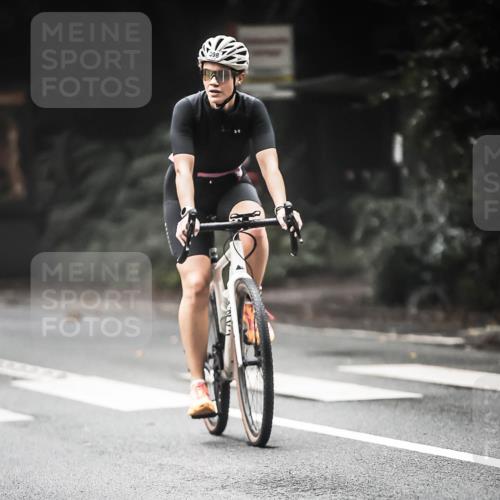 13.09.2026 - Stadtparktriathlon H.Heesch http://msf.ph/oto/10274342 13.09.2026 10:29:23 Radfahren 234, 242, 283, 380, 398, 450 meine-sportfotos.de