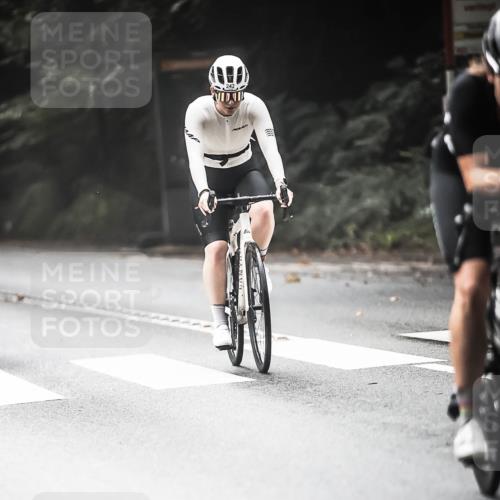 13.09.2026 - Stadtparktriathlon H.Heesch http://msf.ph/oto/10274365 13.09.2026 10:29:25 Radfahren 234, 242, 283, 380, 398, 400, 450 meine-sportfotos.de