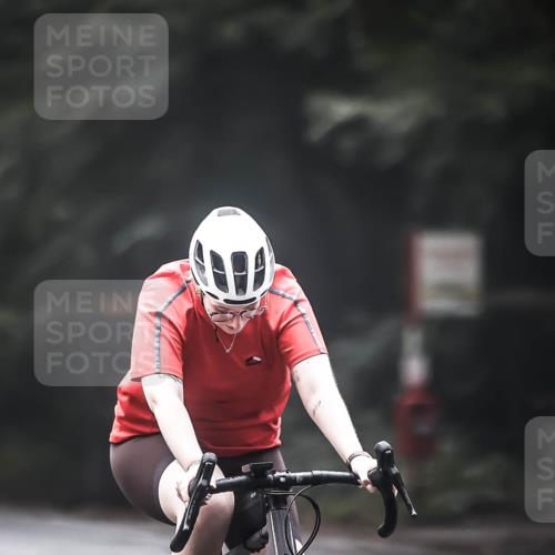 13.09.2026 - Stadtparktriathlon H.Heesch http://msf.ph/oto/10274374 13.09.2026 10:29:28 Radfahren 242, 283, 380, 398, 400, 450 meine-sportfotos.de