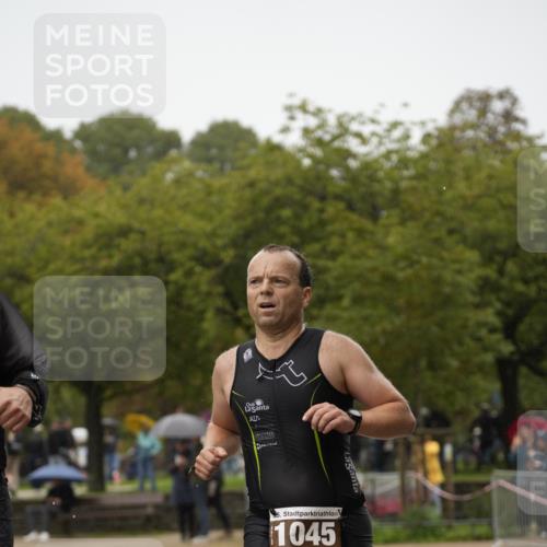 13.09.2026 - Stadtparktriathlon Patografie http://msf.ph/oto/10274376 13.09.2026 13:00:11 Ziel 841, 880, 1045 meine-sportfotos.de