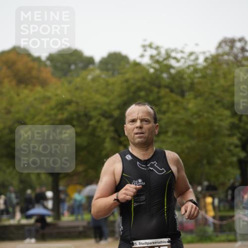 13.09.2026 - Stadtparktriathlon Patografie http://msf.ph/oto/10274381 13.09.2026 13:00:12 Ziel 841, 880, 1045 meine-sportfotos.de