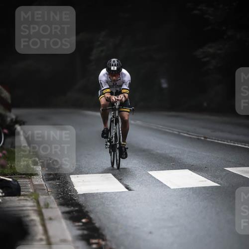 13.09.2026 - Stadtparktriathlon H.Heesch http://msf.ph/oto/10274423 13.09.2026 09:02:49 Radfahren 57, 93, 94 meine-sportfotos.de