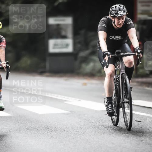 13.09.2026 - Stadtparktriathlon H.Heesch http://msf.ph/oto/10274428 13.09.2026 10:29:39 Radfahren 265, 308, 358, 390, 392 meine-sportfotos.de