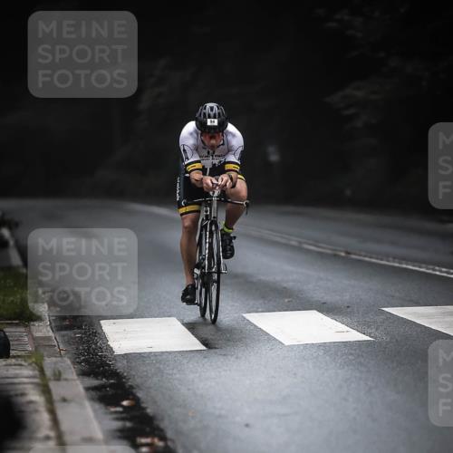 13.09.2026 - Stadtparktriathlon H.Heesch http://msf.ph/oto/10274434 13.09.2026 09:02:49 Radfahren 57, 93, 94 meine-sportfotos.de