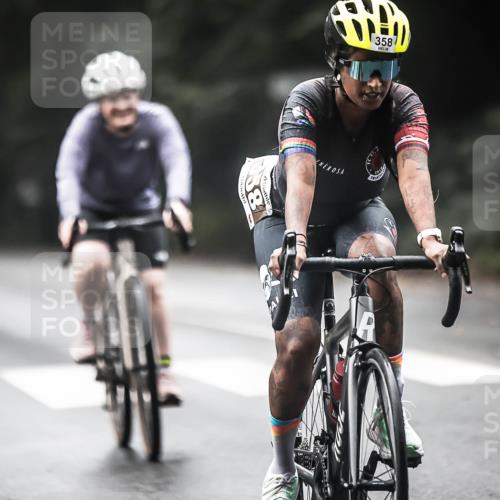 13.09.2026 - Stadtparktriathlon H.Heesch http://msf.ph/oto/10274439 13.09.2026 10:29:40 Radfahren 265, 308, 358, 390, 392 meine-sportfotos.de