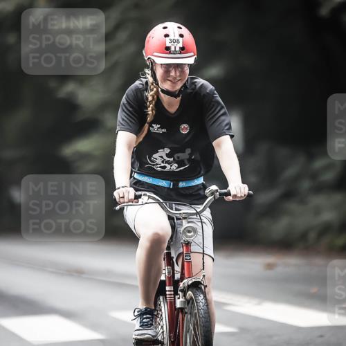 13.09.2026 - Stadtparktriathlon H.Heesch http://msf.ph/oto/10274471 13.09.2026 10:29:44 Radfahren 265, 308, 353, 358, 392 meine-sportfotos.de