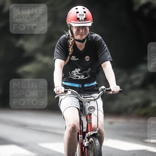 13.09.2026 - Stadtparktriathlon H.Heesch http://msf.ph/oto/10274475 13.09.2026 10:29:44 Radfahren 265, 308, 353, 358, 392 meine-sportfotos.de