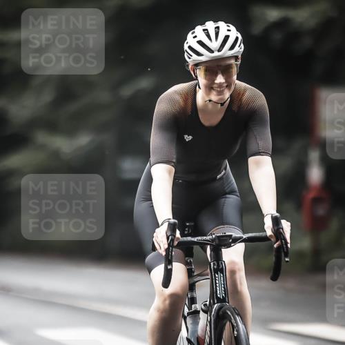 13.09.2026 - Stadtparktriathlon H.Heesch http://msf.ph/oto/10274500 13.09.2026 10:29:49 Radfahren 237, 308, 353, 410, 462 meine-sportfotos.de