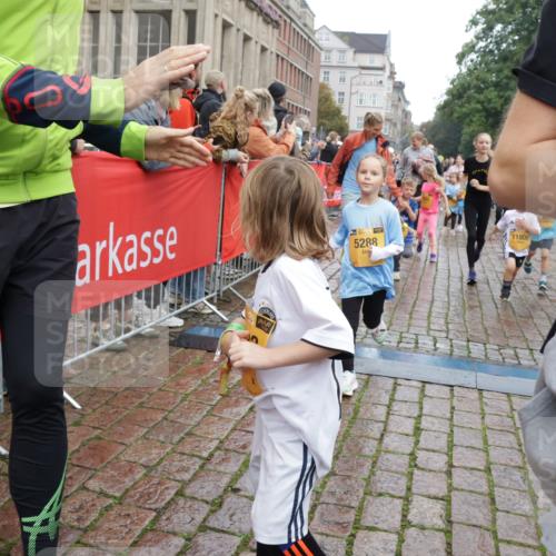 13.09.2026 - Kiel Lauf Yannick Fuchs http://msf.ph/oto/10274509 13.09.2026 08:36:56 Ziel 581, 1031, 1128, 1470, 2581, 3495, 3809, 3887, 4697, 5096, 5275, 5667, 6145, 6259, 6357, 6479, 6813, 6936, 7633, 7784, 8070, 8211, 8471, 8653, 8662, 9028, 9591, 9762, 9958, 11935, 11945, 12087, 12317, 516, 874, 1407, 1727, 1808, 1829, 1875, 2464, 3088, 3098, 3246, 3532, 3651, 3809, 3868, 3887, 4495, 4500, 5658, 5842, 6308, 6452, 6469, 6470, 6474, 6475, 6479, 6983, 7059, 7136, 7153, 8771, 8995, 9251, 9591, 9958, 1055, 2229, 4018, 5617, 7146, 7176, 71, 3434, 4002 meine-sportfotos.de