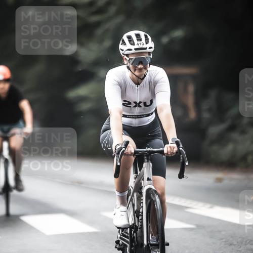 13.09.2026 - Stadtparktriathlon H.Heesch http://msf.ph/oto/10274520 13.09.2026 10:29:52 Radfahren 223, 237, 298, 353, 410, 462 meine-sportfotos.de