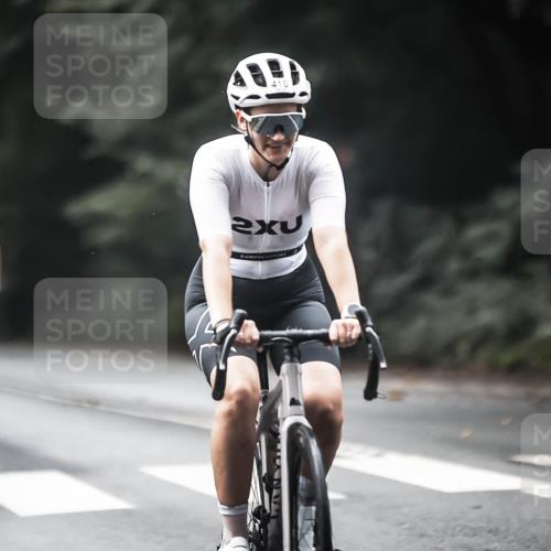 13.09.2026 - Stadtparktriathlon H.Heesch http://msf.ph/oto/10274524 13.09.2026 10:29:52 Radfahren 223, 237, 298, 353, 410, 462 meine-sportfotos.de