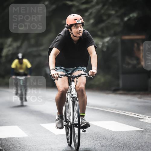 13.09.2026 - Stadtparktriathlon H.Heesch http://msf.ph/oto/10274534 13.09.2026 10:29:53 Radfahren 223, 237, 298, 353, 410, 462 meine-sportfotos.de