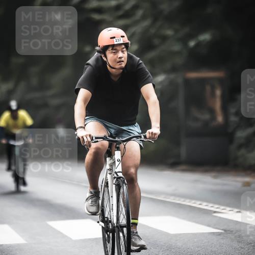 13.09.2026 - Stadtparktriathlon H.Heesch http://msf.ph/oto/10274538 13.09.2026 10:29:53 Radfahren 223, 237, 298, 353, 410, 462 meine-sportfotos.de