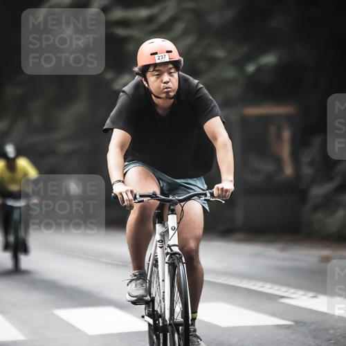 13.09.2026 - Stadtparktriathlon H.Heesch http://msf.ph/oto/10274542 13.09.2026 10:29:54 Radfahren 223, 237, 298, 353, 410, 462 meine-sportfotos.de