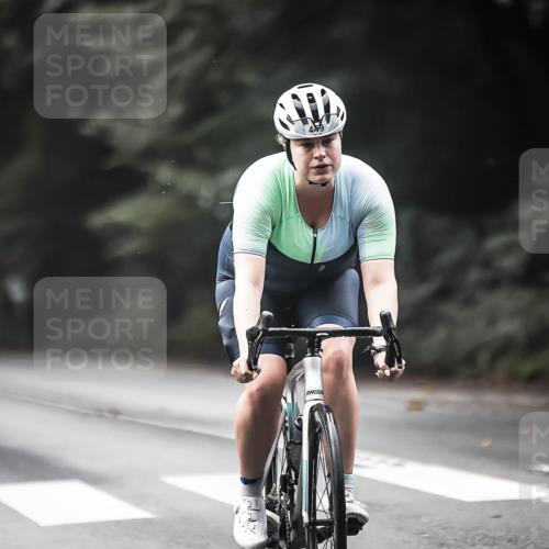 13.09.2026 - Stadtparktriathlon H.Heesch http://msf.ph/oto/10274594 13.09.2026 10:30:01 Radfahren 223, 298, 449 meine-sportfotos.de