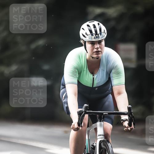 13.09.2026 - Stadtparktriathlon H.Heesch http://msf.ph/oto/10274604 13.09.2026 10:30:01 Radfahren 223, 298, 449 meine-sportfotos.de