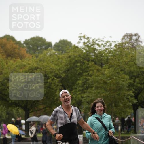 13.09.2026 - Stadtparktriathlon Patografie http://msf.ph/oto/10274627 13.09.2026 13:02:18 Ziel 1066 meine-sportfotos.de