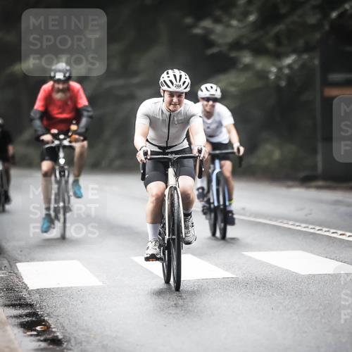 13.09.2026 - Stadtparktriathlon H.Heesch http://msf.ph/oto/10274658 13.09.2026 10:30:18 Radfahren 268, 276, 294, 299, 303, 464 meine-sportfotos.de