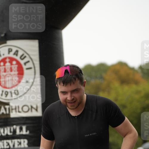 13.09.2026 - Stadtparktriathlon Patografie http://msf.ph/oto/10274722 13.09.2026 13:03:38 Ziel 960, 1054 meine-sportfotos.de