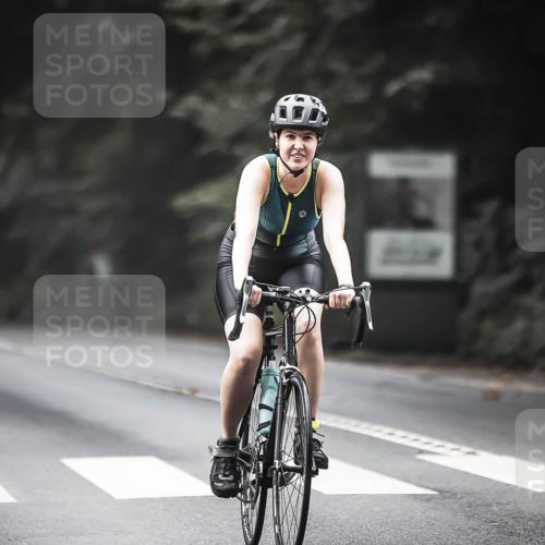 13.09.2026 - Stadtparktriathlon H.Heesch http://msf.ph/oto/10274723 13.09.2026 10:30:34 Radfahren 363, 413 meine-sportfotos.de