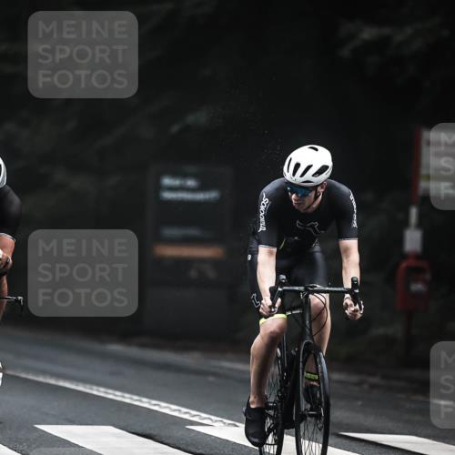 13.09.2026 - Stadtparktriathlon H.Heesch http://msf.ph/oto/10274727 13.09.2026 09:04:13 Radfahren 62, 98, 103 meine-sportfotos.de